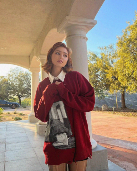 VanessaAlb16041's profile picture. 