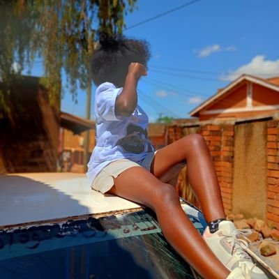 iconstargirl's profile picture. I'M TRYING TO BE AN ICON BUT MY MIND IS GONE 😢