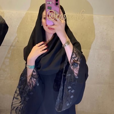 كُن واقعياً في كل شيءٍ، إلا في الدُّعاء ألِح، بالغ، انت تسأل ربَّ المستحيل.