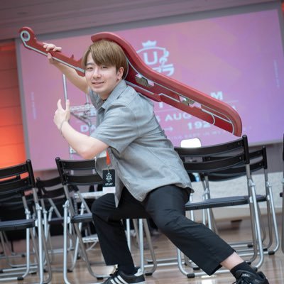 19yo🤷🏻♂️|Cloud, Shulk|Staff:篝火, スマパ, DELTA, 西武撃, クロブラ, etc...|てぃーメンバー|伊織もえ|筋トレ|AquaTimez|Languages:🇯🇵OK, 🇪🇸so-so, 🇺🇸NG|PFP:@Noguchi_Higuchi