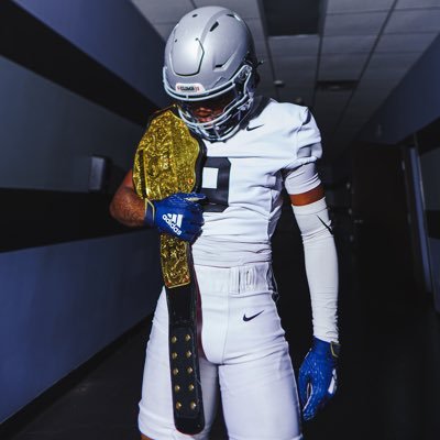 Athlete 🏈 Football GPA -3.5 Height -5’10 Weight 170 bench -250 40yrd -4.6 Class of 2026 @9sluggin on IG (DB)