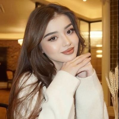 TheSarahLouiseX's profile picture. Relatable tweets • Humor • Life stuff