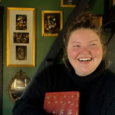 📚 In-House Editor at Ladderbird Literary Agency ✨Repped by @beka_finch, @DA_Agency 🌈 She/Her