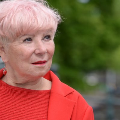 lisevandekamp's profile picture. Schrijver van auto-fictie romans .