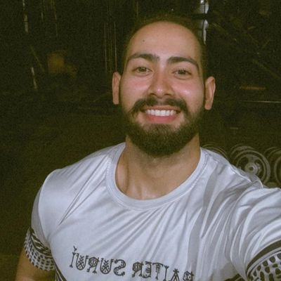 Advogado que advoga, estuda, gosta de ler e se pudesse teria vários heterônimos tal qual Fernando Pessoa pra dar conta de viver mil vidas em uma só.