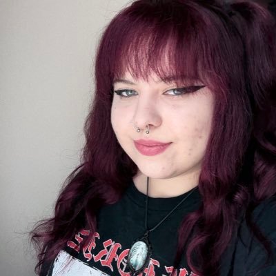 π€ Laura π€ Profile