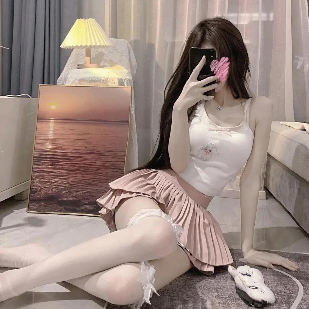 붙임성 강한 편, 잘 안 떨어져요 🐾 | 🎮 밤새 겜 가능 | 🍷 한잔하다가 사랑에 빠질지도
