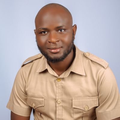 Wakati wote na kwa kila kitu mshukuruni Mungu Baba katika jina la Bwana wetu Yesu Kristo.