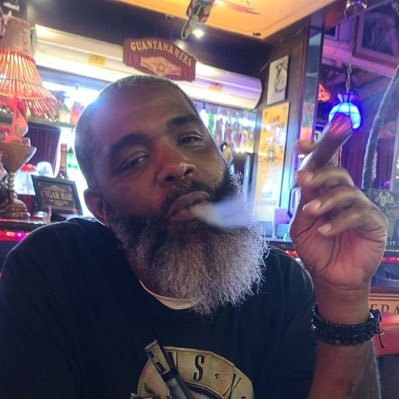 Barber, Musician..... Golfer #bammafree✈️