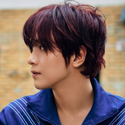 artist, writer, full time haechan lover ## she/her ₍ᵔ•㉨•ᵔ₎ support me on ko-fi: https://t.co/XaAJ8qKq8r 🧸