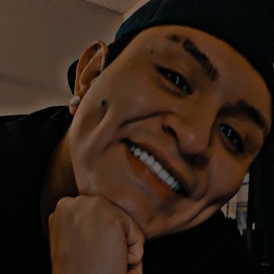 YES IM JUST THE AVERAGE GAY BOY USUALLY INTO SOME BDSM TYPA SHIT. LIKE IF UR INTO SAME DON'T BE AFRAID TO HIT ME UP.