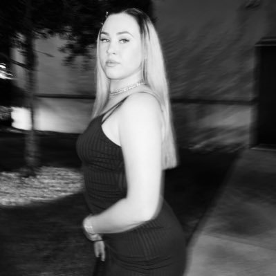 MissHannahFine's profile picture. 💎 Too fine to settle | 💅 Nails stay done, goals stay bigger | Making it happen daily