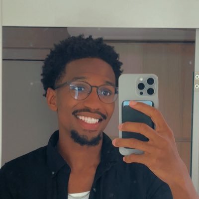 notjayfromx's profile picture. I love airplanes