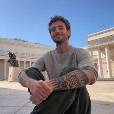 itsclaytonk's profile picture. just one of infinity.