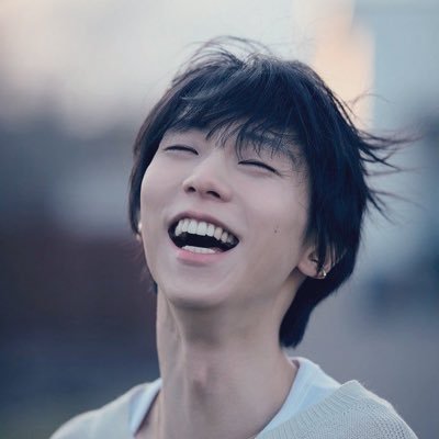 REDLIGHTICE's profile picture. onlyfigureskaters . com