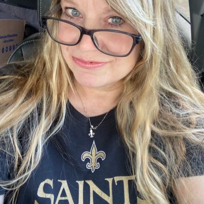 Work in Progress; Rescue Mom; Overthinker; can be funny, shy, silly, sexy, naughty, sweet & sarcastic; psychology, music, poetry; #Saints #LSU #Blackhawks #Cubs