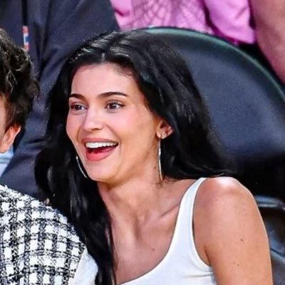 kyjvnnvr's profile picture. rise and shine!