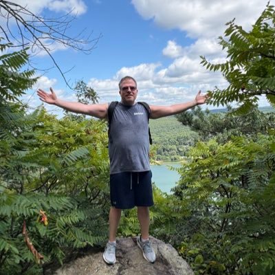 Father, Married ,Vet, TarHeels, SF Giants Pelicans fan . Chubb Stan/Browns, Autism advocate #Soe