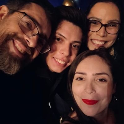 Salmos 85
1 Abençoaste, SENHOR, a tua terra; fizeste voltar o cativeiro de Jacó.
2 Perdoaste a iniqüidade do teu povo; cobriste todos os seus pecados. (Selá.)