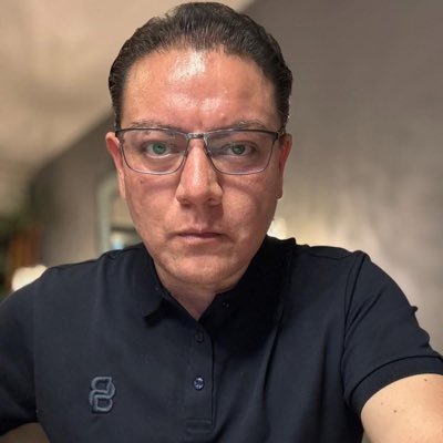 Diputado Local y Federal por Queretaro, Secretario del Trabajo y Representante del GobQro en la CDMX, Regidor del Municipio de Queretaro 2012/2015, 2021/2024.