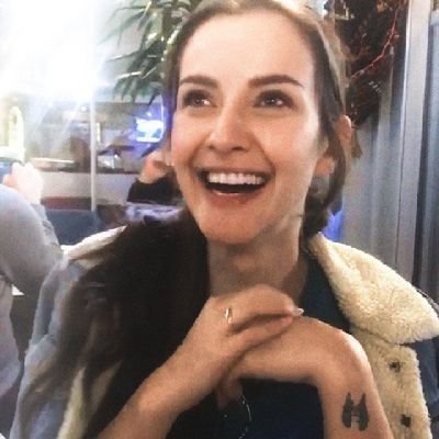queeniremim02's profile picture. Kadın erkeğin hizmetçisi değildir. Adamın baş tacıdır 🥹👑 @iremhelvacioglu  #iremhelvacıoğlu