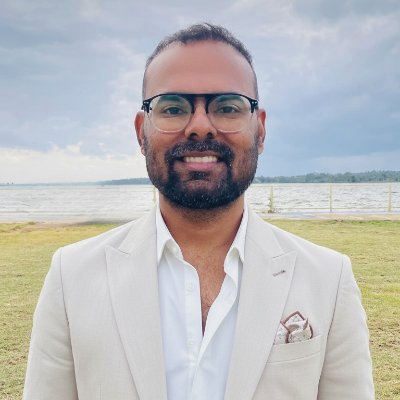 Lead UX Designer @montycloudinc | I talk about UX Design, NoCode & Lifestyle Design | Former Software Dev turned Product Designer 👨🏻💻
