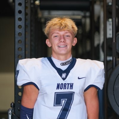 ✝️ || C/O 2029 || Edmond North HS || 🏈 QB || 🏃 100m: 12.69; 200m: 26.15 || 4.0 GPA || Psalm 16:8 || QB coach: @405qb