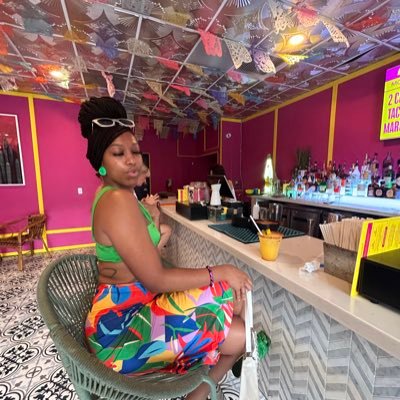 📍KC | Poetry feeds this soul☺ “It’s a Gemini world, and you’re just in it” -Raemix🫶🏽