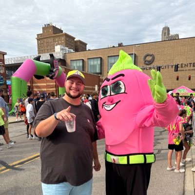 Chris_J_Shubert's profile picture. Arby’s enthusiasts //he/him// Teacher