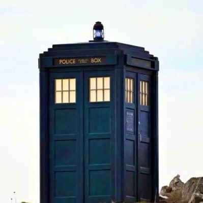 Hi ❤♥️Doctor Who 👽❤Torchwood 👽❤SJA💄❤Harry Potter ⚡ Tea lover ☕ ! NMD crowd unwelcome ➡️🚪