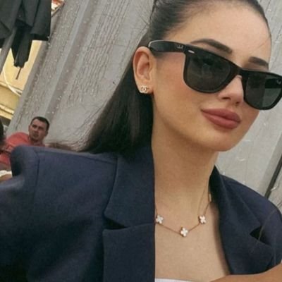 هذي هي الدنيا تجارب على الدوم تعطي دروس وقيم الدرس فكرة إن كان درس الأمس ما فادك اليوم لا يكثر عتابك على حال بكره .