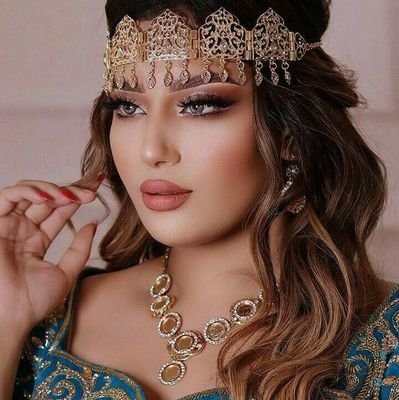 🦌غزالة الصحراء من عمق الجزائرالحبيبة 🇩🇿
ترحال بين القلم والحرف✍ بين عبيرالذكرى وحنين الماضي🪔 لتقتبس🖋 روايةحكاية من ورق📝
