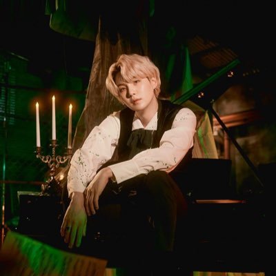 bts hands enthusiast. long time war of hormone hOe. multi, just like my personalities.