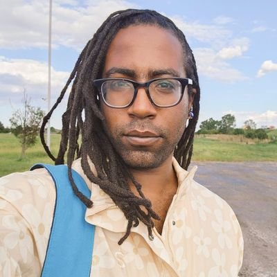 ⛰️interdisciplinary performing artist⛰️ 🏛 @therunawayslab company member🏛
@TopPopProd producer
(they/he/she)