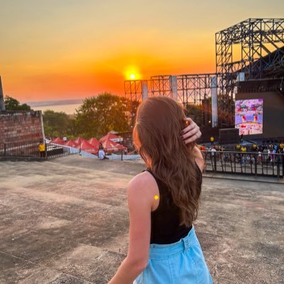 SarubbiIsabella's profile picture. me siento como cuando nadie viene a tu cumple