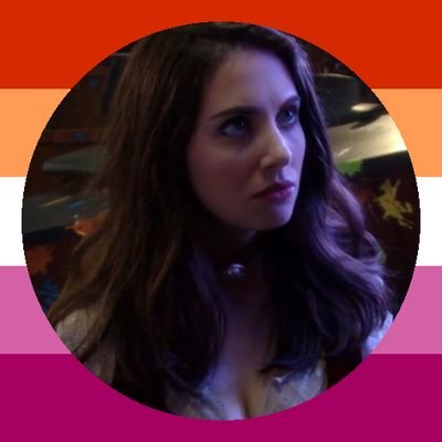 NOT an alison brie supporter ☆ read strawpage byf ☆ lesbian ☆ genderfluid ☆ 20 ☆ admin of @rorcastupdates