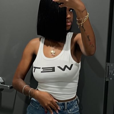 tianigaloreee's profile picture. a girl boss building her empire🖤. | aquarius