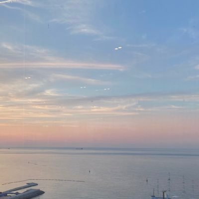 slowtree222's profile picture. 네???!!!🍷현실에선 일언반구도 없는 투자얘기 주식얘기 여기서 떠드는 이중생활중이에요