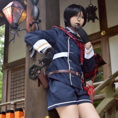 Viya_V8engine's profile picture. 20↑ 限界社会人 https://t.co/ANUTij2kwI NL,BL,夢諸々🙆‍♀️ 読みはブイハチですが好きに呼んでください。⚠️コスプレとイラスト垢です。gnsn🌱 / twst♣️ / stmy👗 / とうらぶ💊 / シノアリス🎻 etc…