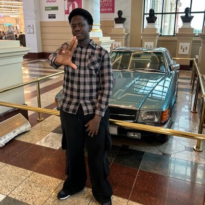 sonder_denzel's profile picture. 