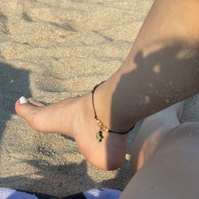 VENDO FOTOS DO MEU PÉ
NA POSIÇÃO E DO JEITINHO QUE VCS DESEJAM