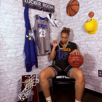 CO’2023 @RufusKingHighSchool | CO’ 2025 @TritonCollege| Current Transfer Junior @LanderUniversity| Position: Small Forward| Height: 6’0|