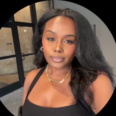 |28|Wife|Rottweiler Mom|BottleGirl in the sky✈️
