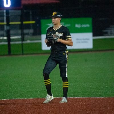 Stagg ‘27|| 6’1 175lbs|| MIF/OF/RHP|| five star national great lakes scout||dominictalaga@gmail.com||708-625-8147
