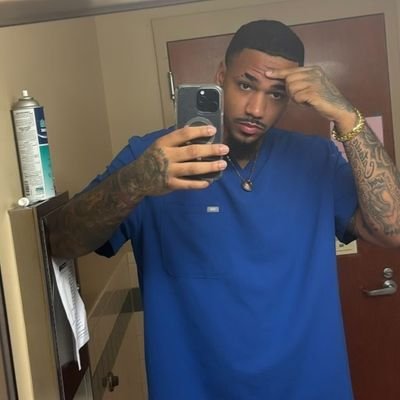 25 | 6'8 | 235 lbs | Spreading Love❤️
Where my BBC lovers?