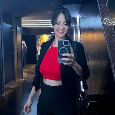 Apasionada por la comunicación 📰🎤 Gloriosa desde la cuna ⚽🇵🇱 Productora en Nada del Otro Mundo 📻 Social Media y CM 📳