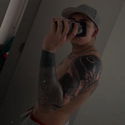 Creador de contenido | Tercero | Dotado | Telegram 👉🏻 https://t.co/iIWPj68Pmp | Hetero
