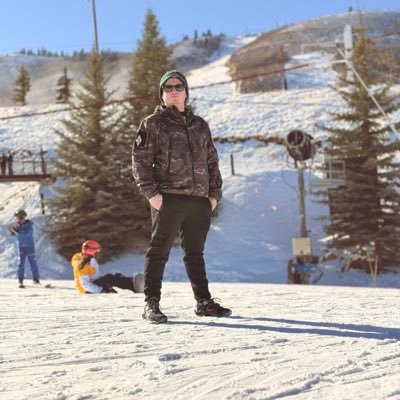 VictorOficial19's profile picture. 🇻🇪🇺🇸 Geek, Cinéfilo, Melomano, Seriefilo y un loco soñador de 30 años. Seguimos soñando… y cumpliendo sueños