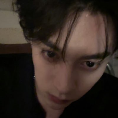 lesbowei's profile picture. tian leis teeth