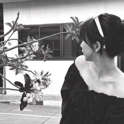 #roleplayer
- ʬʬׁ︩𖥔 is the 𝕞𝕠𝕤𝕥 𝕖𝕝𝕖𝕘𝕒𝕟𝕥 girl s︪Ɩ۫ᧉ፝ᧉῥ is good for u, and you're my 𝖲𝖫𝖤𝖤𝖯`내가.당신을 사랑하는 정도는 이렇습니다.